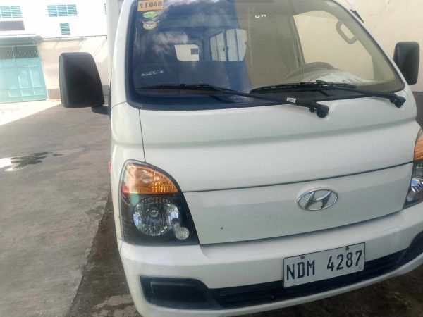 2020 HYUNDAI H100 2.5 W/ DUAL AC FL SHUTTLE VAN MT