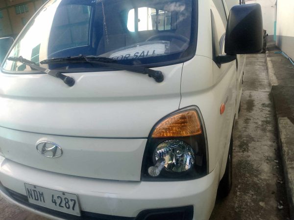 2020 HYUNDAI H100 2.5 W/ DUAL AC FL SHUTTLE VAN MT - Image 2