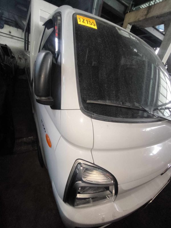 2023 HYUNDAI H-100 2.5 CRDI GL 6MT W/ DUAL AC SHUTTLE  BODY